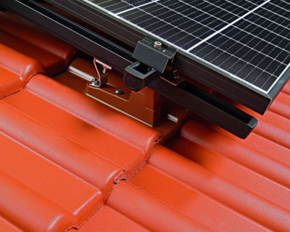 Durchdachte Befestigung auf Ziegeldach